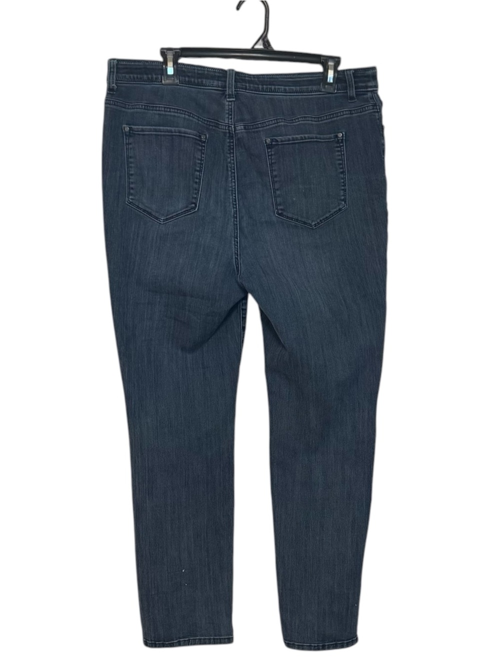 Chico's *FABULOUSLY SLIMMING* JEANS    SIZE: LARGE - Picture 5 of 8